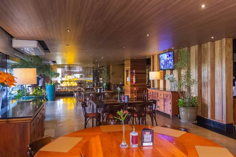 Coco Bambu Lago Sul: ambiente interno